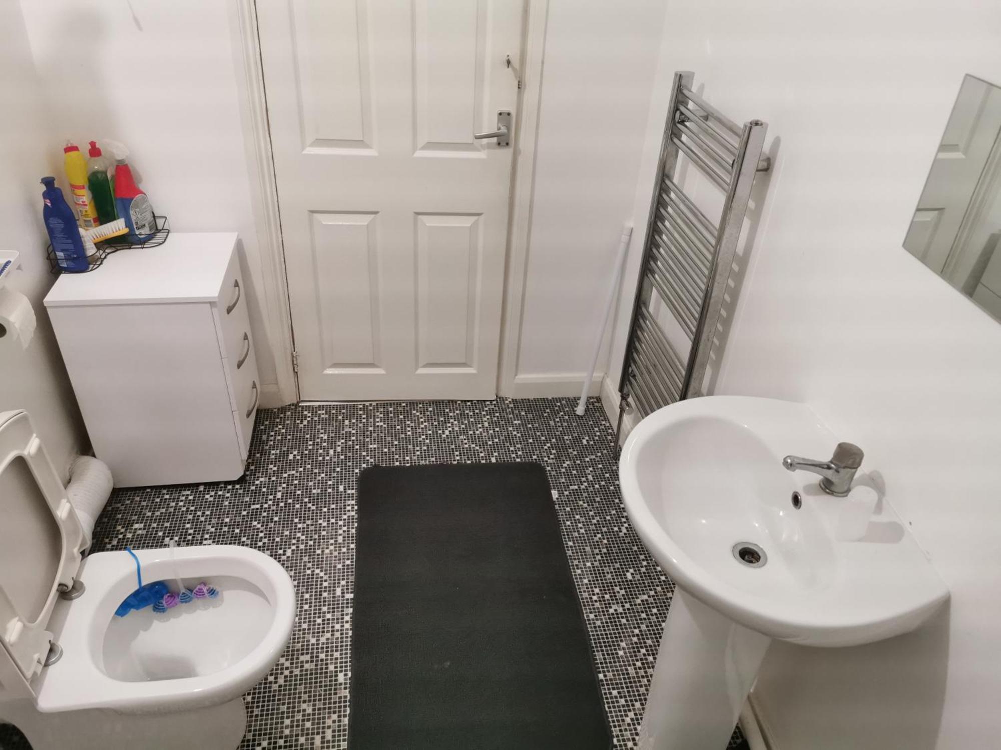 Available Rooms At Buckingham Road 동커스터 외부 사진