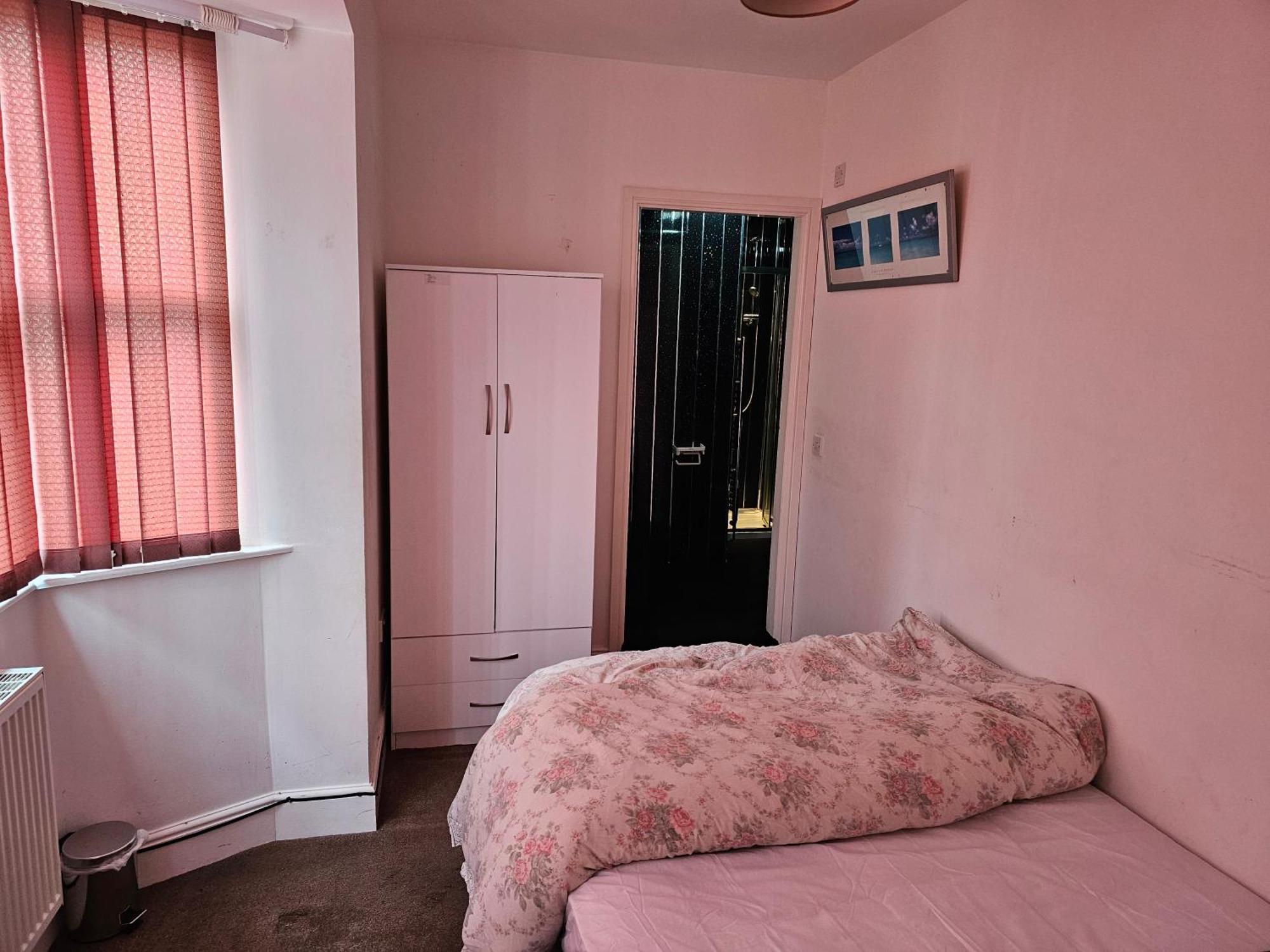Available Rooms At Buckingham Road 동커스터 외부 사진
