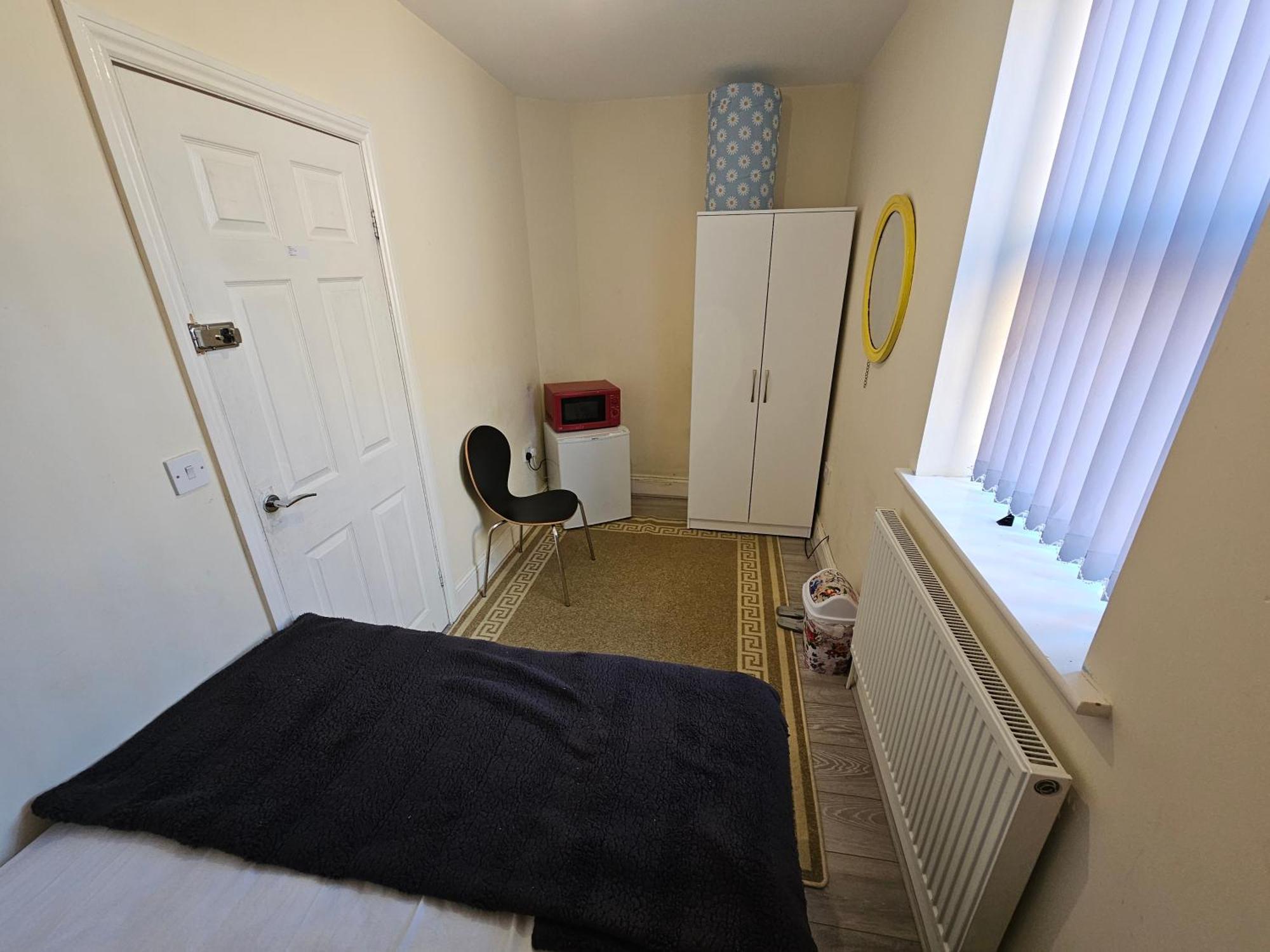 Available Rooms At Buckingham Road 동커스터 외부 사진