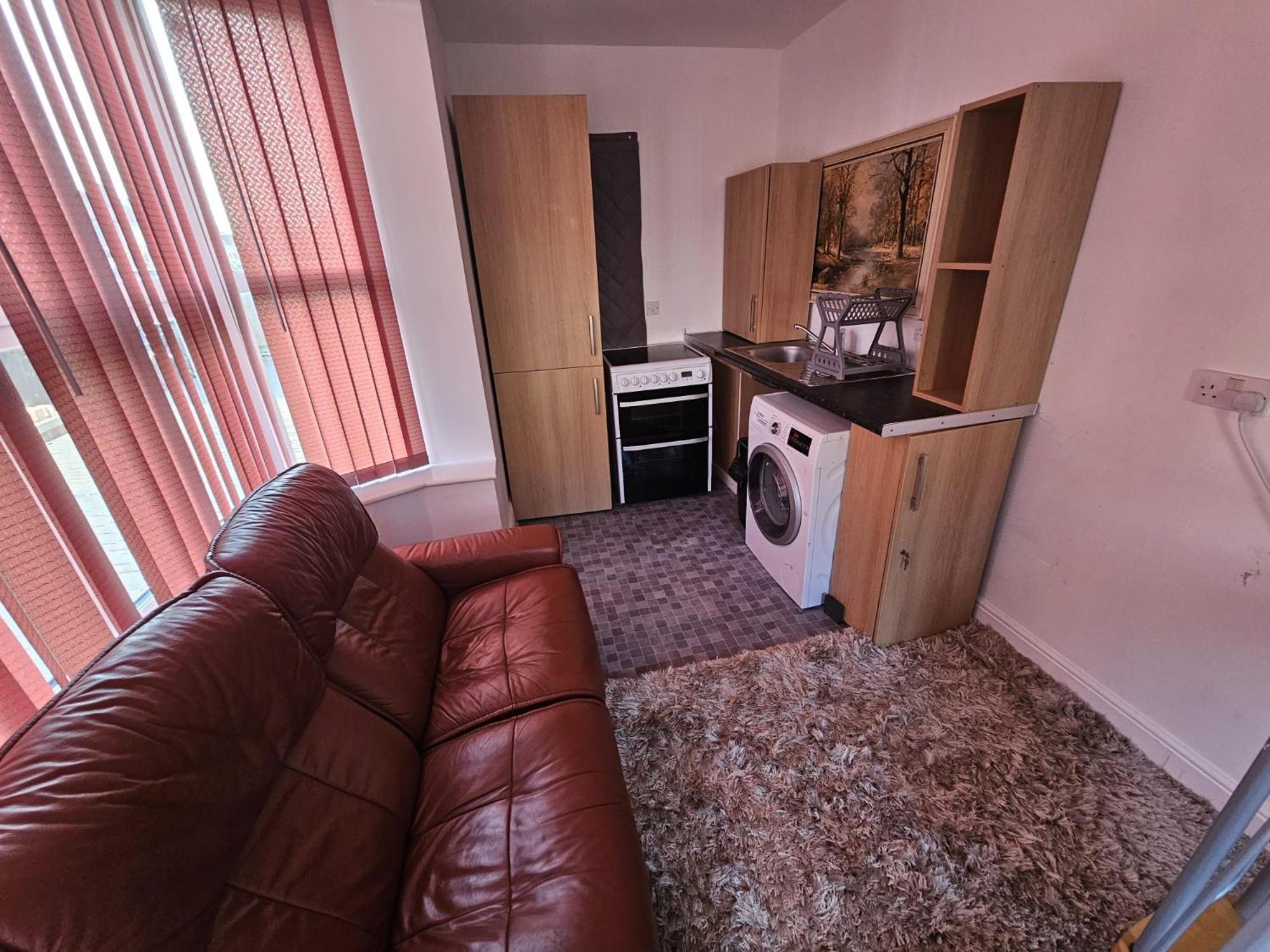 Available Rooms At Buckingham Road 동커스터 외부 사진